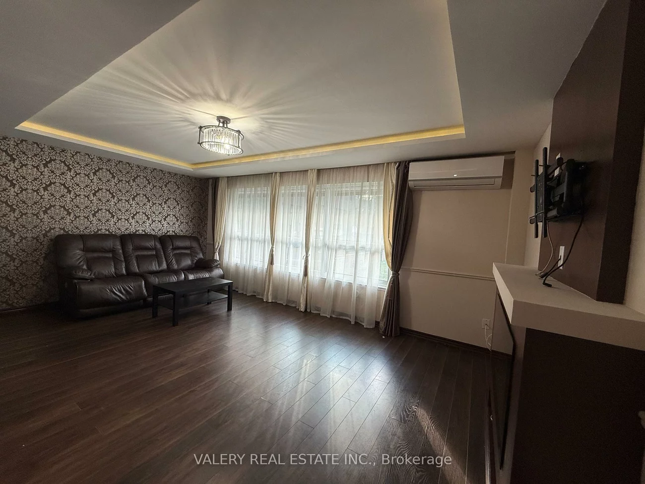 180, Mississauga Valley, Mississauga Valleys, Mississauga