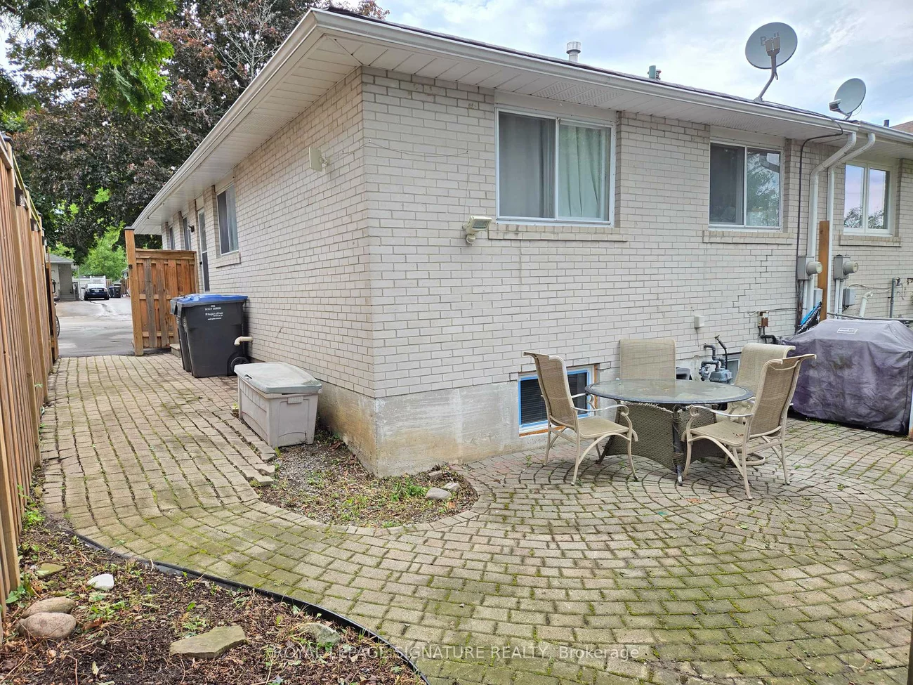 2026, Fontwell, Clarkson, Mississauga
