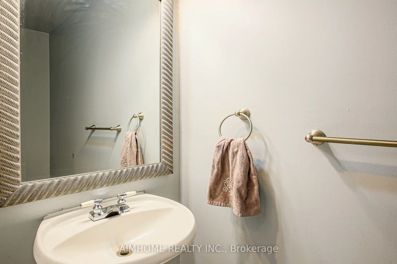 6401, Saratoga, Lisgar, Mississauga