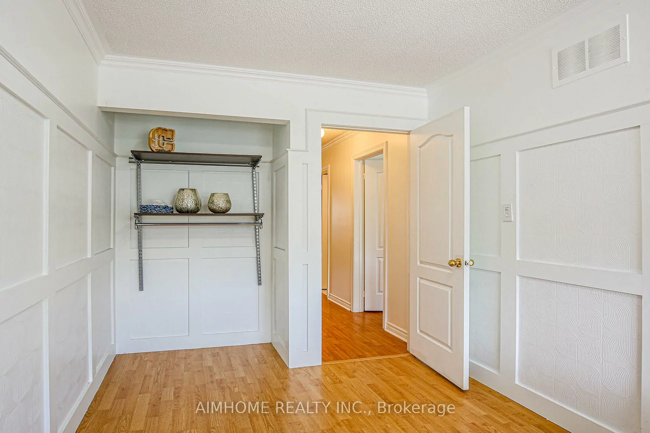 6401, Saratoga, Lisgar, Mississauga