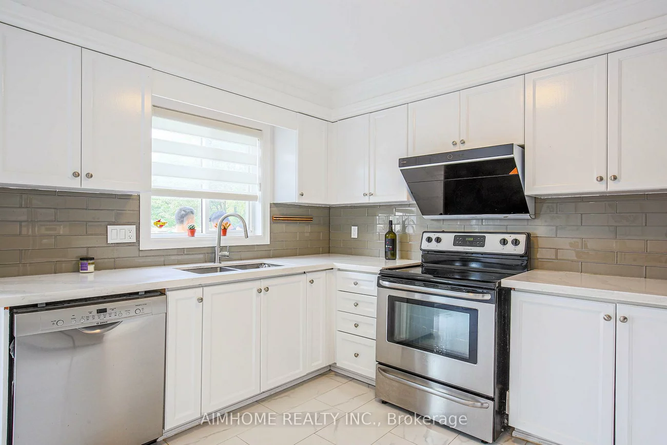 6401, Saratoga, Lisgar, Mississauga