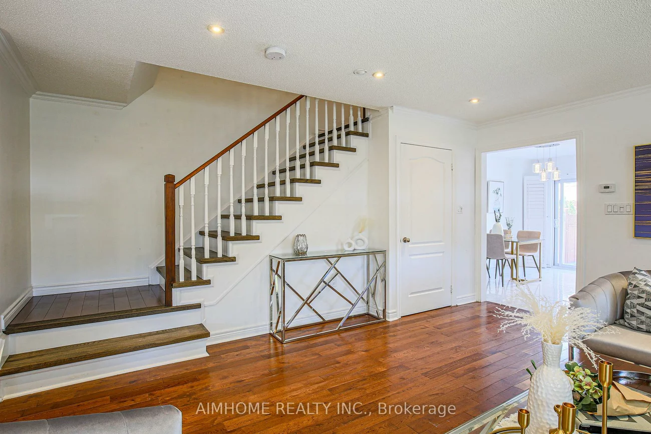 6401, Saratoga, Lisgar, Mississauga