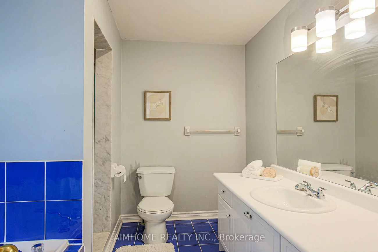 6401, Saratoga, Lisgar, Mississauga