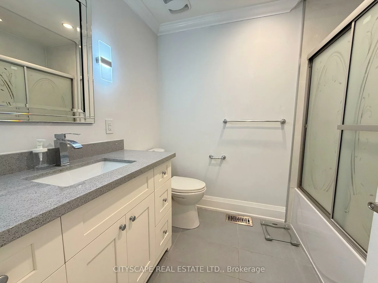 135, Bonham, Streetsville, Mississauga