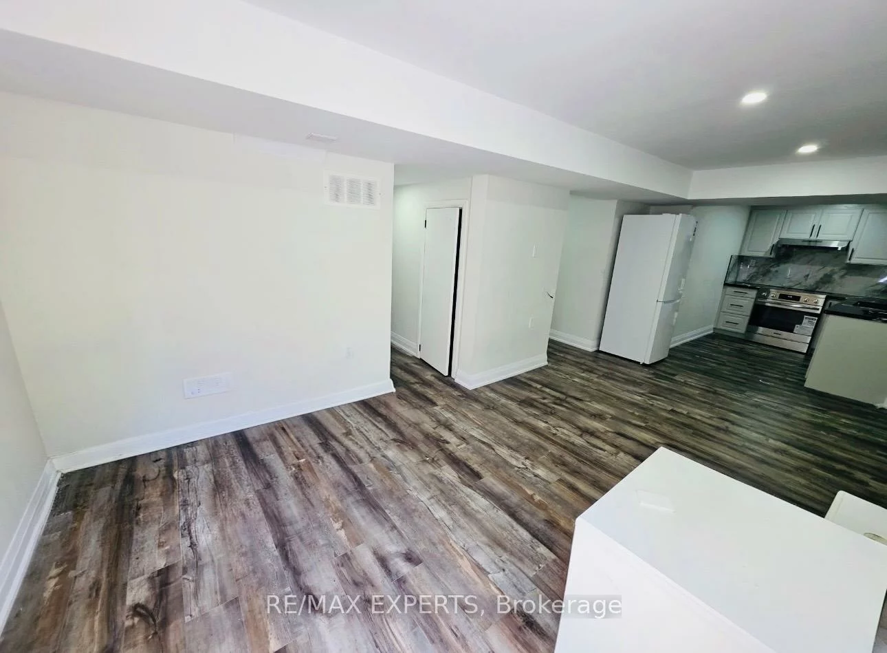 3400, Erin Centre, Churchill Meadows, Mississauga