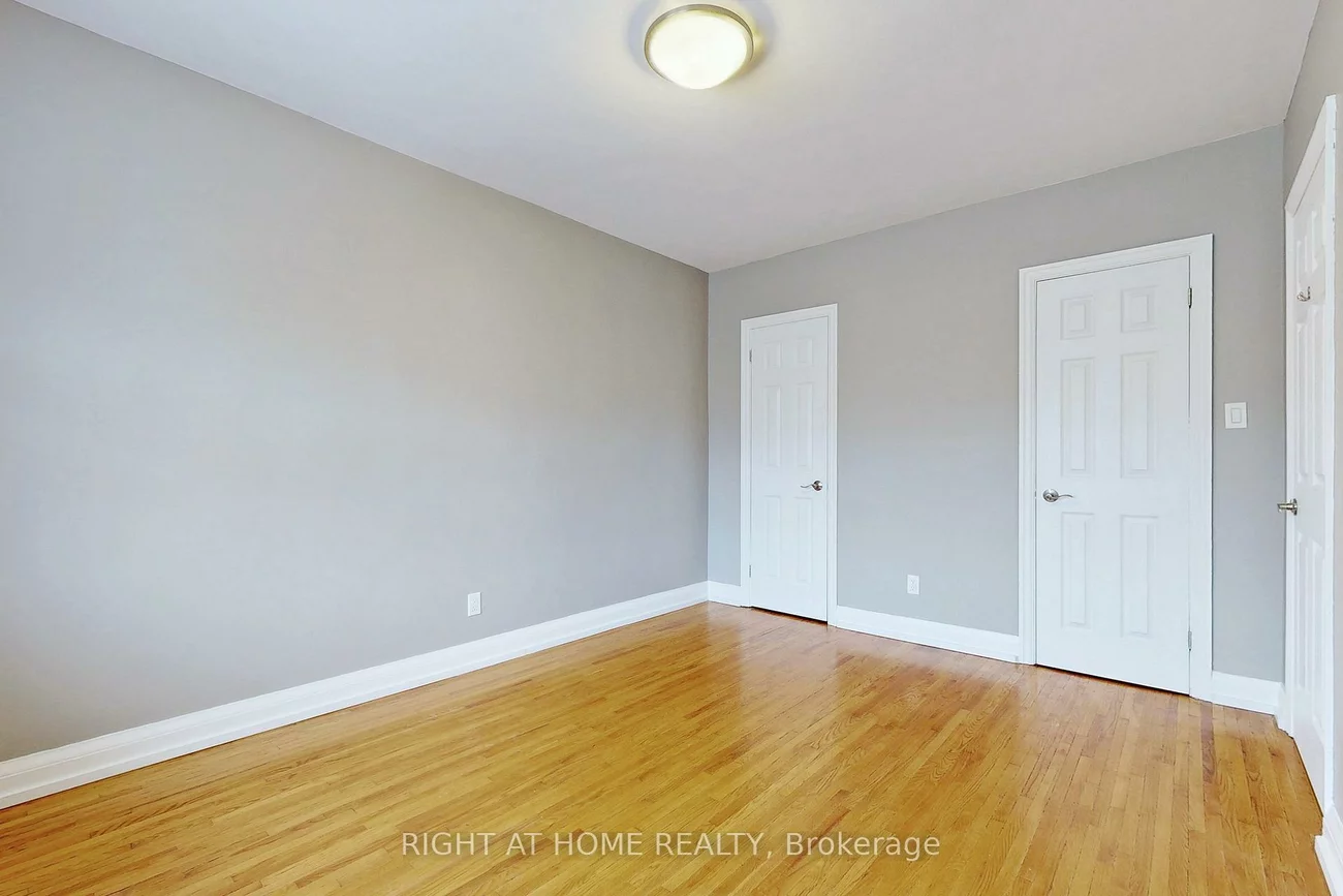 255, Lakeshore, Port Credit, Mississauga