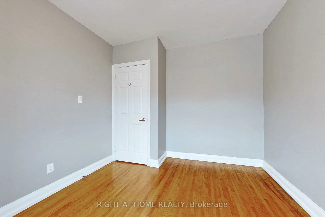 255, Lakeshore, Port Credit, Mississauga