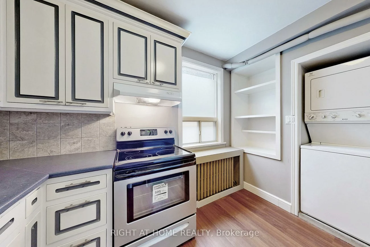 255, Lakeshore, Port Credit, Mississauga