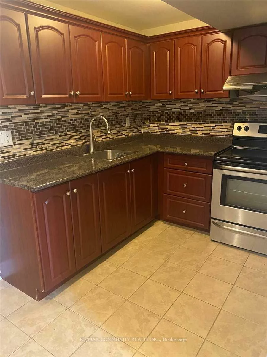 4332, Guildwood, Hurontario, Mississauga