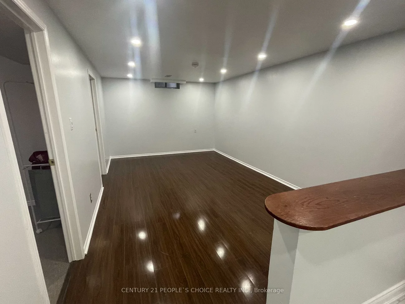 358, Kingsbridge Garden, Hurontario, Mississauga