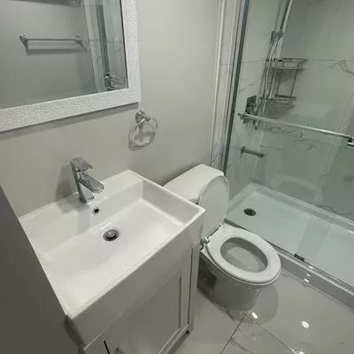 358, Kingsbridge Garden, Hurontario, Mississauga