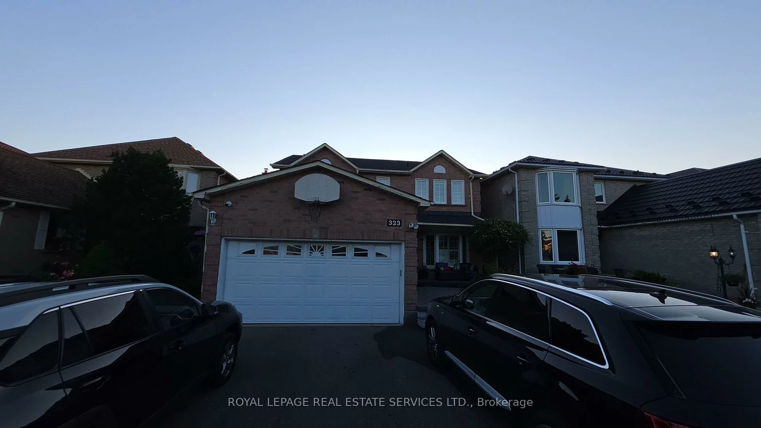 323, Winfield, Hurontario, Mississauga