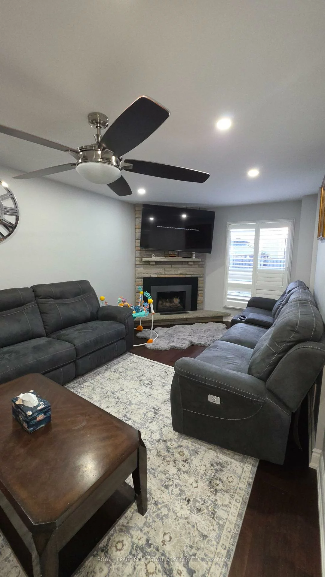 323, Winfield, Hurontario, Mississauga