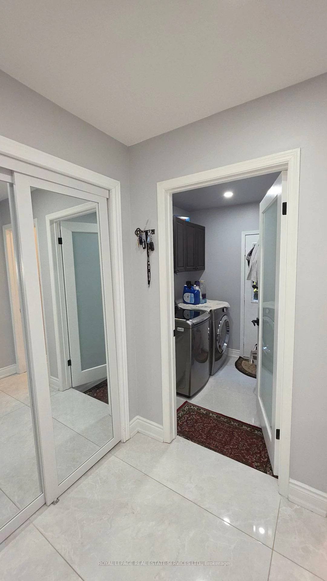 323, Winfield, Hurontario, Mississauga