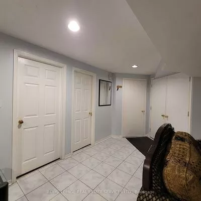 323, Winfield, Hurontario, Mississauga