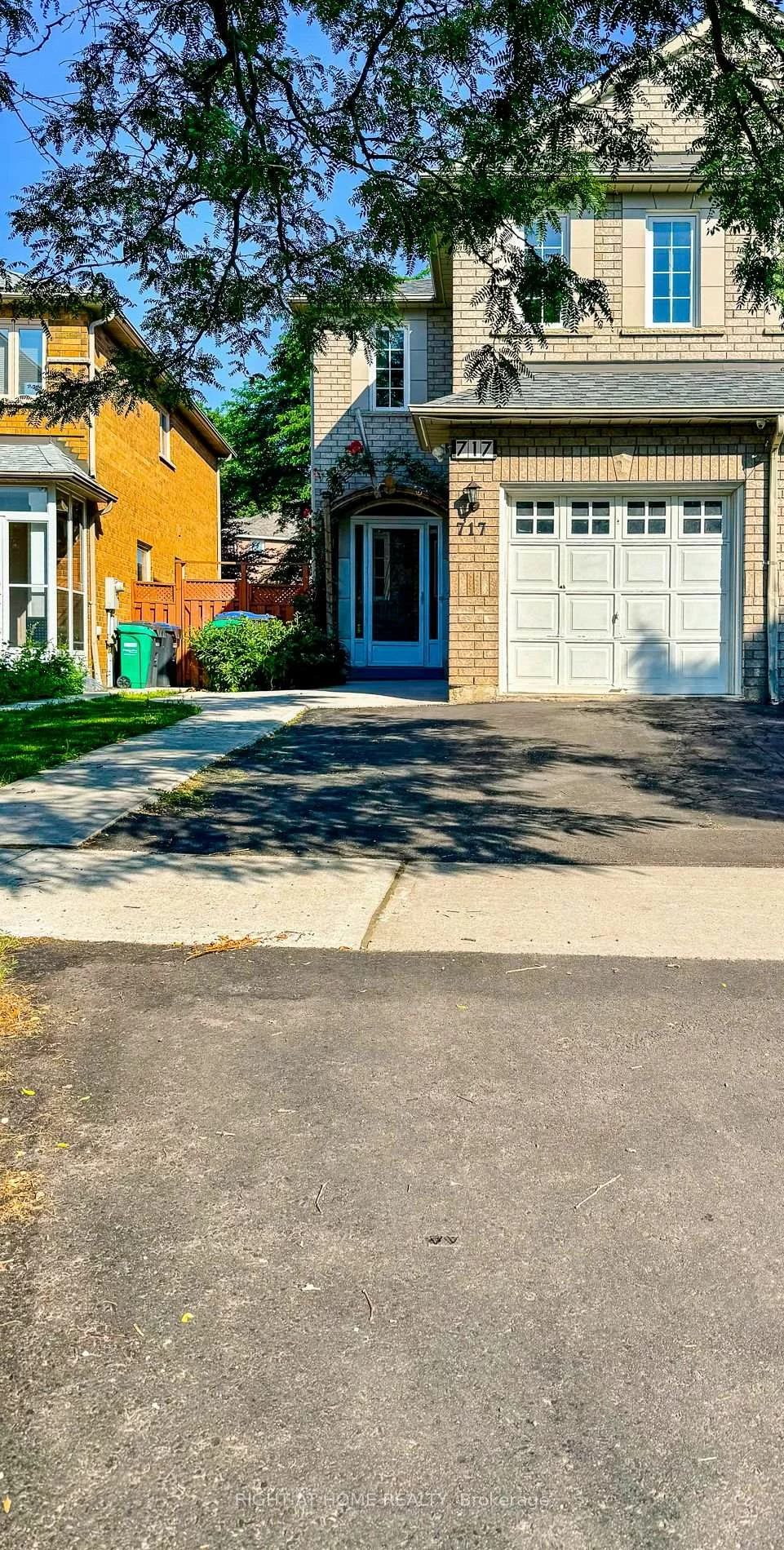 717, Mirage, Hurontario, Mississauga