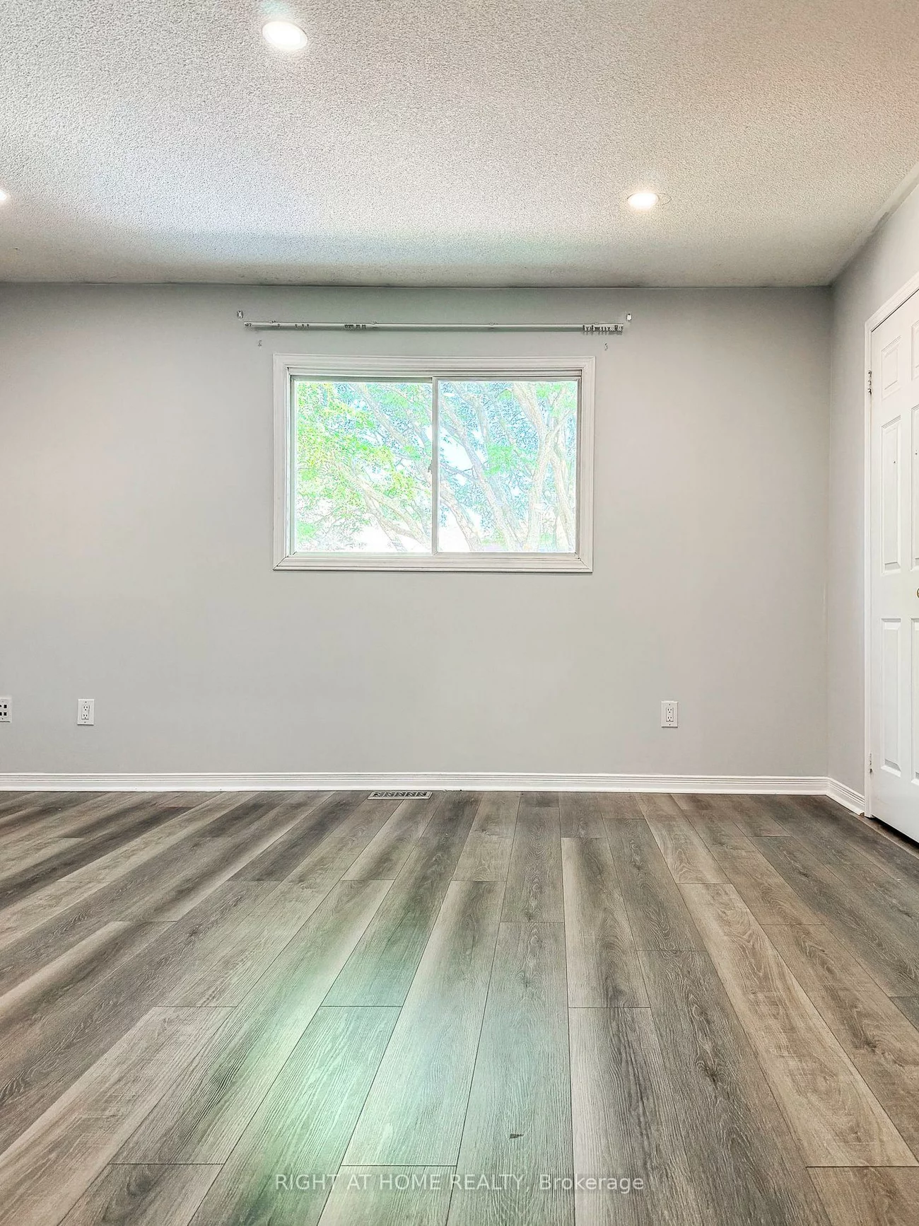 717, Mirage, Hurontario, Mississauga