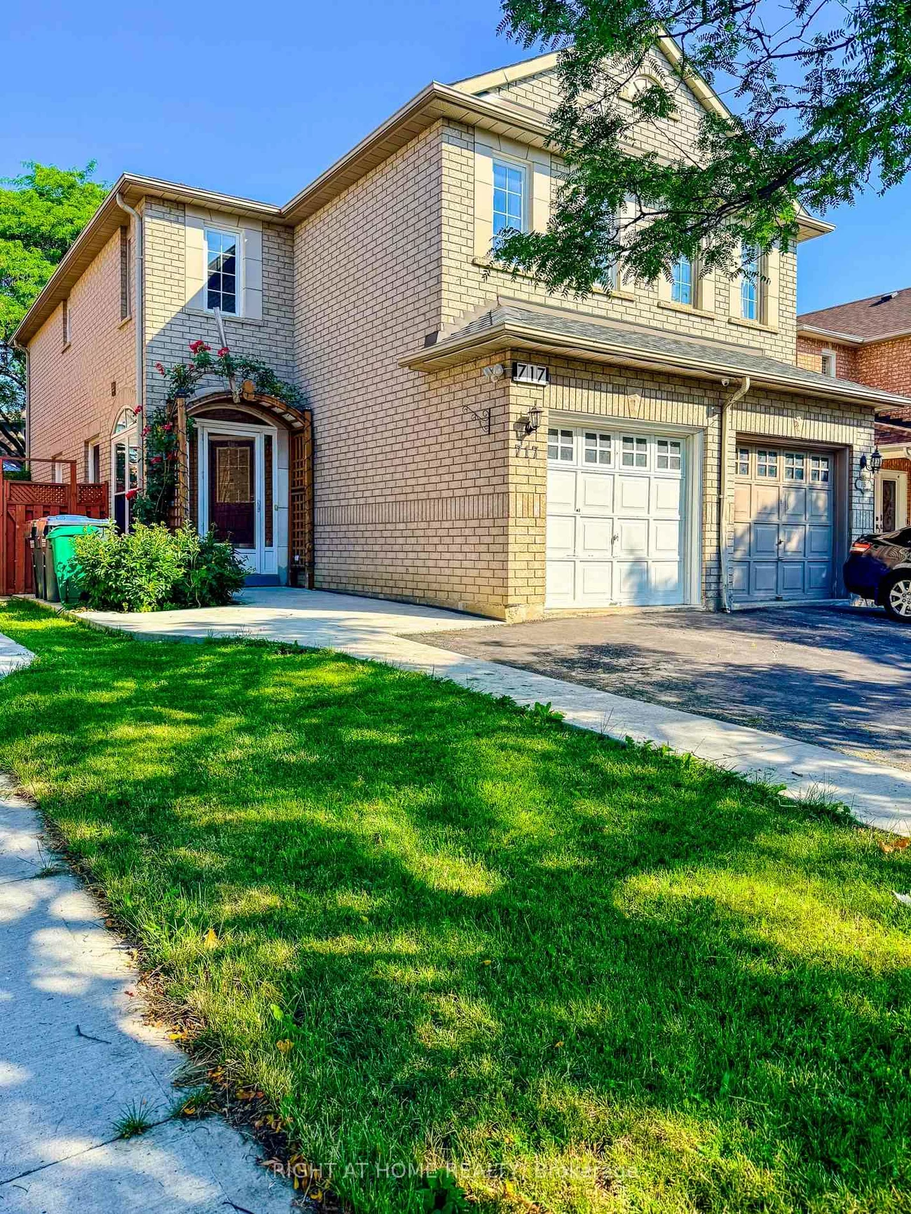 717, Mirage, Hurontario, Mississauga