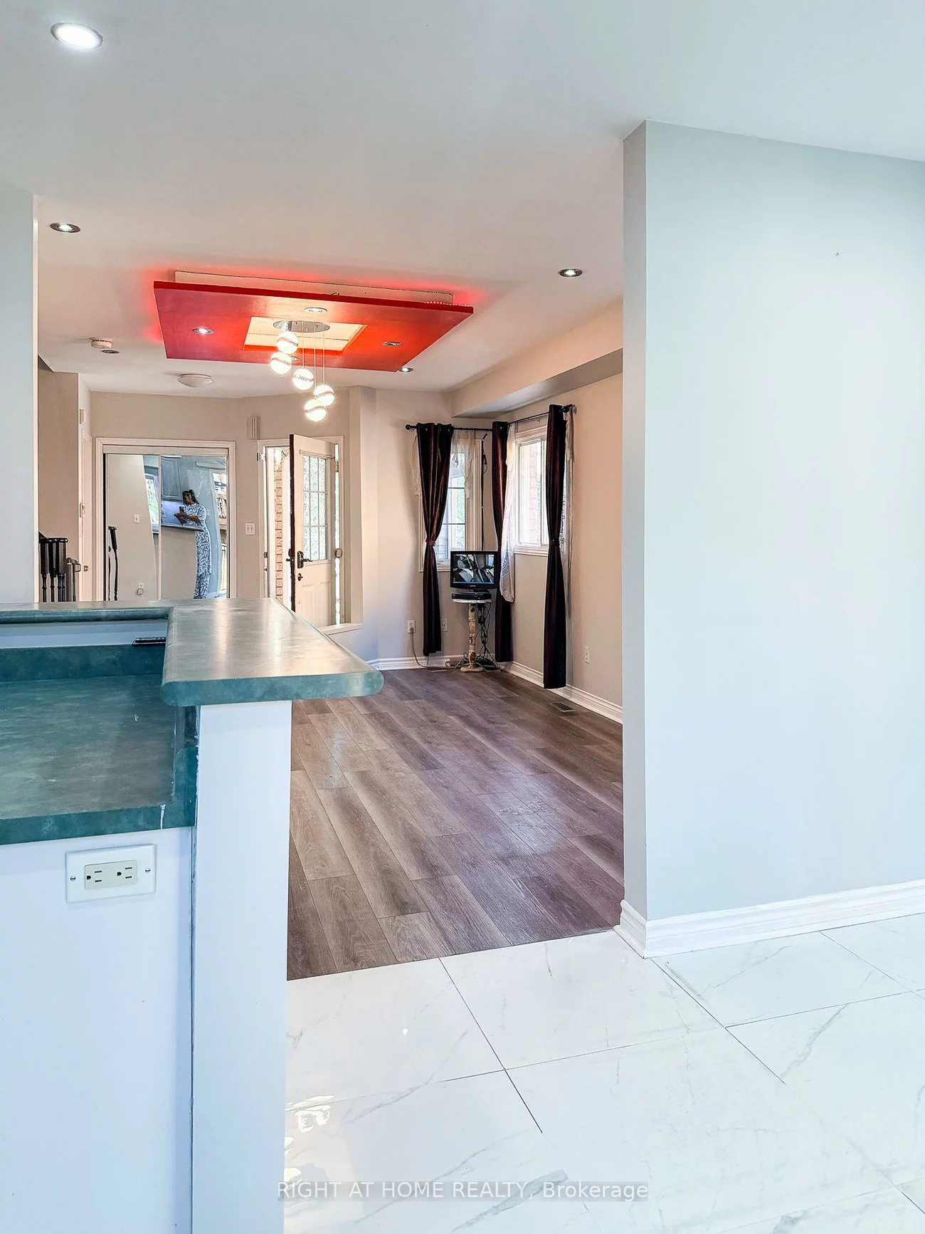 717, Mirage, Hurontario, Mississauga