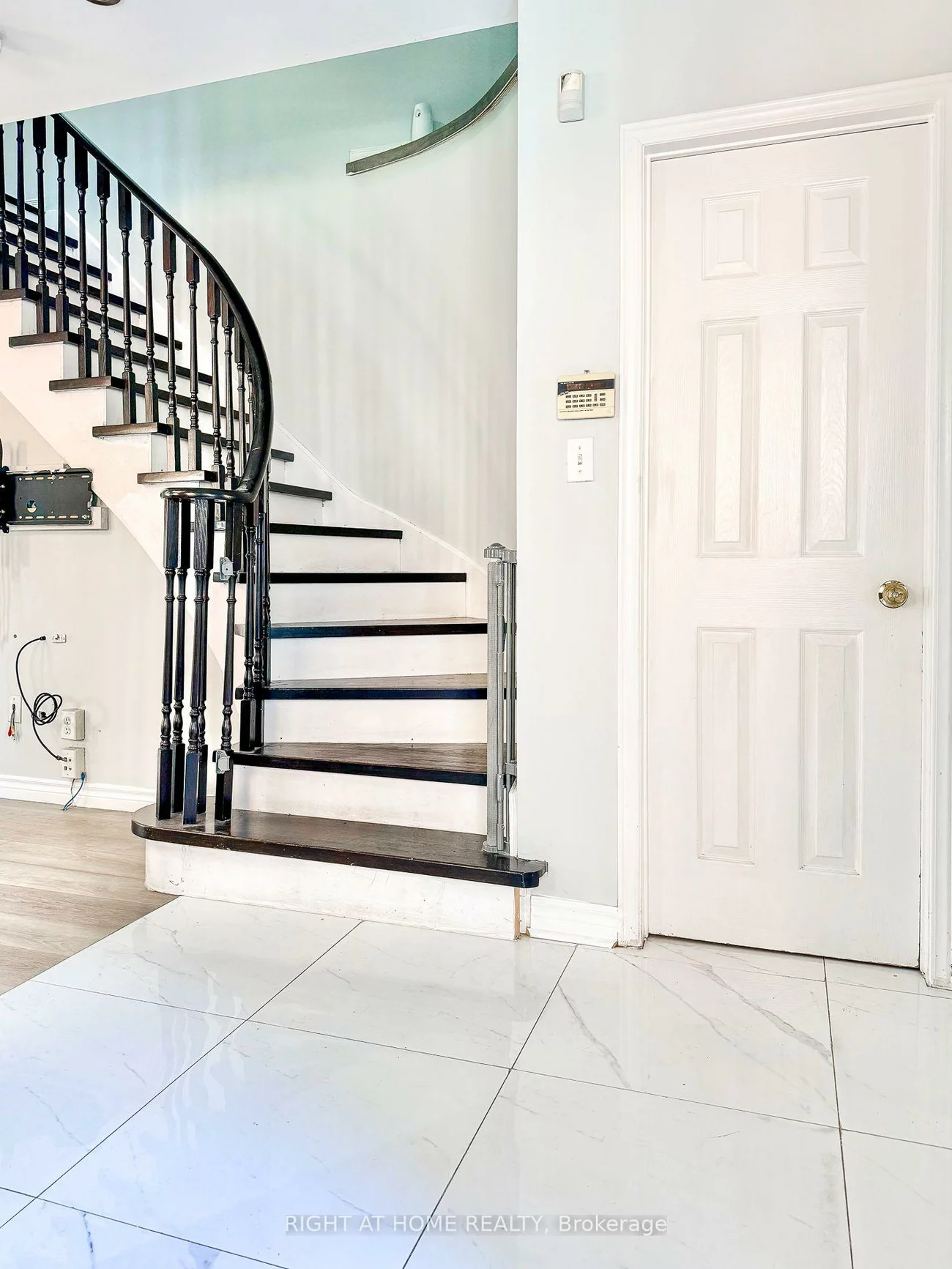 717, Mirage, Hurontario, Mississauga