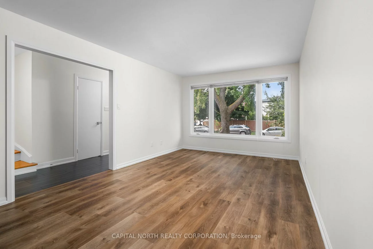 2396, Barcella, Sheridan, Mississauga