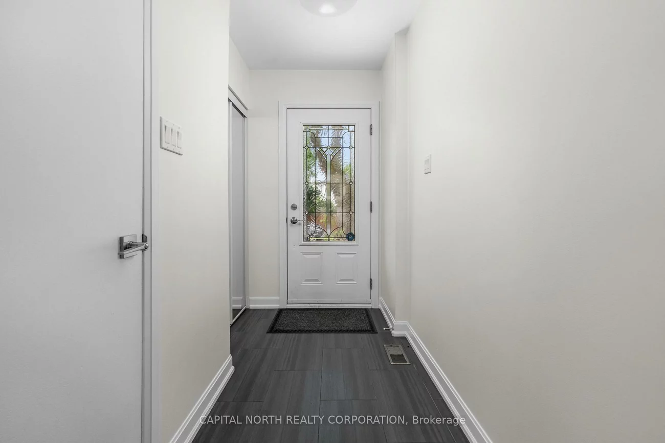 2396, Barcella, Sheridan, Mississauga