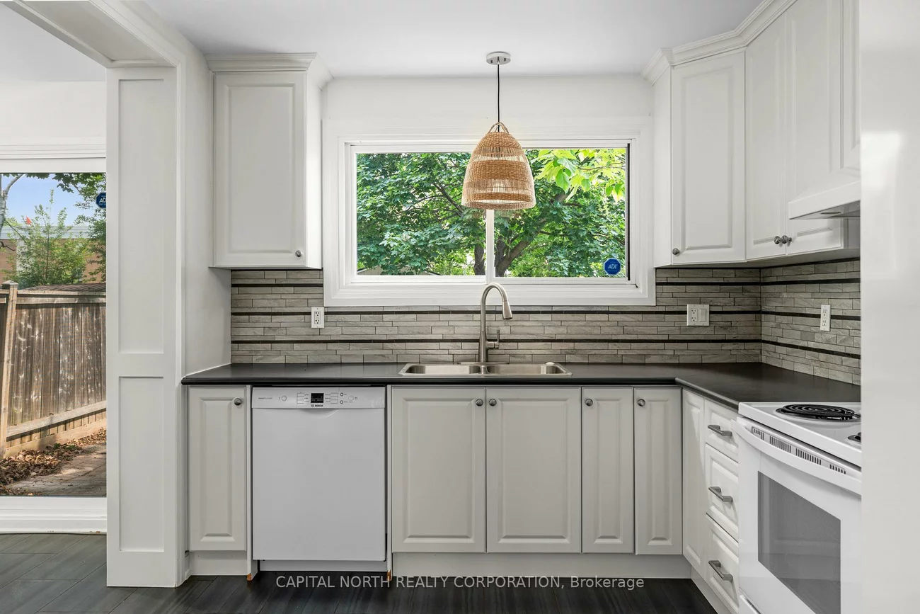 2396, Barcella, Sheridan, Mississauga