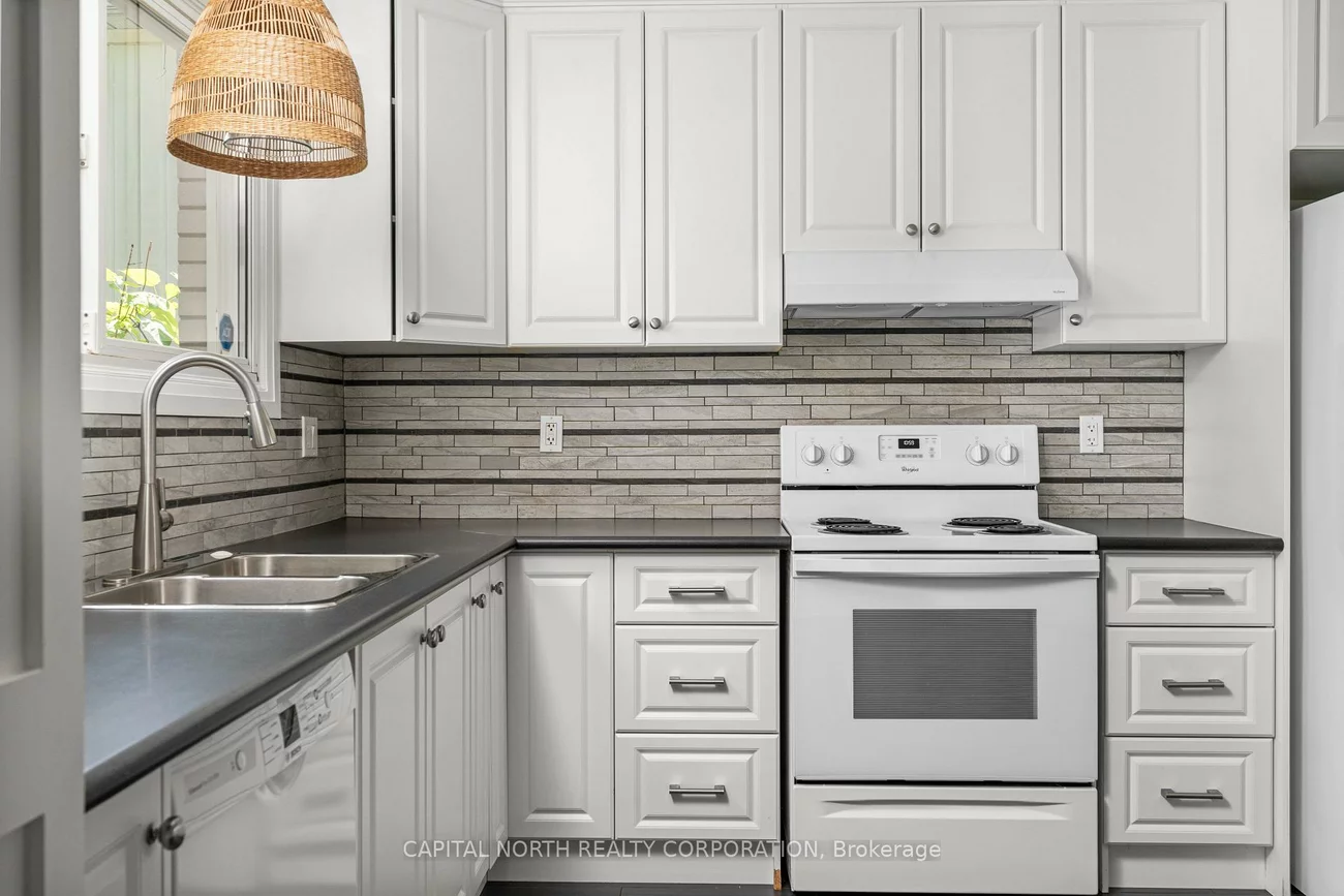2396, Barcella, Sheridan, Mississauga