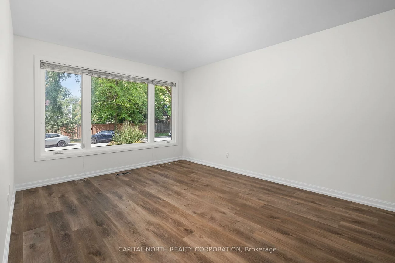 2396, Barcella, Sheridan, Mississauga