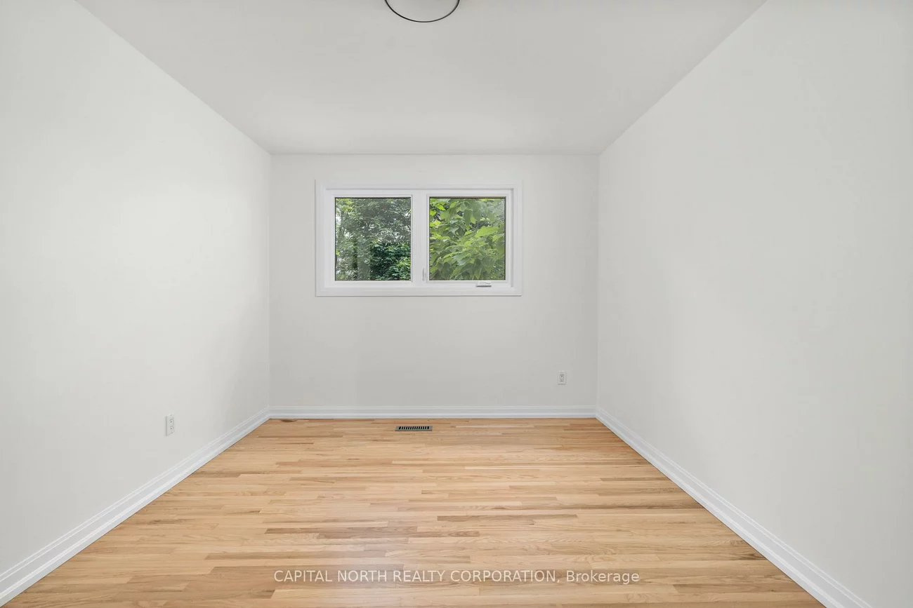 2396, Barcella, Sheridan, Mississauga