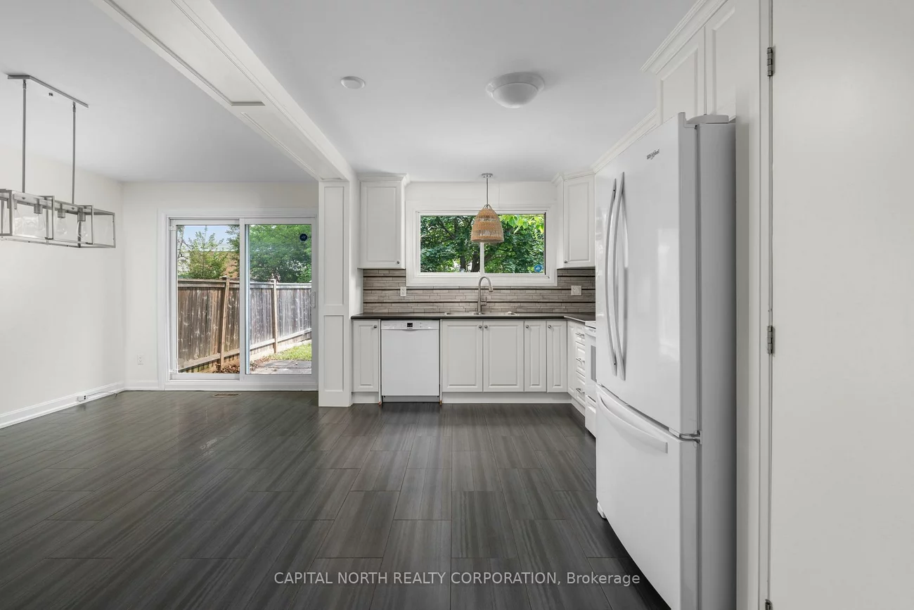 2396, Barcella, Sheridan, Mississauga