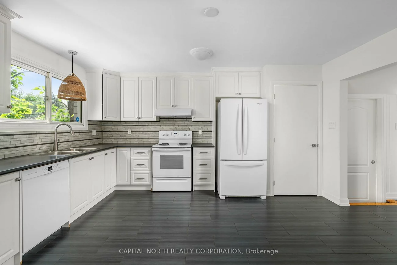 2396, Barcella, Sheridan, Mississauga