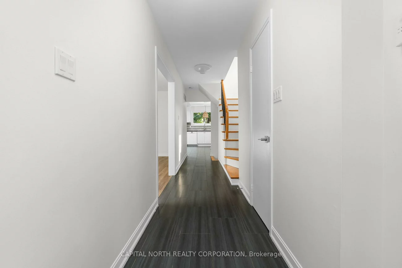 2396, Barcella, Sheridan, Mississauga