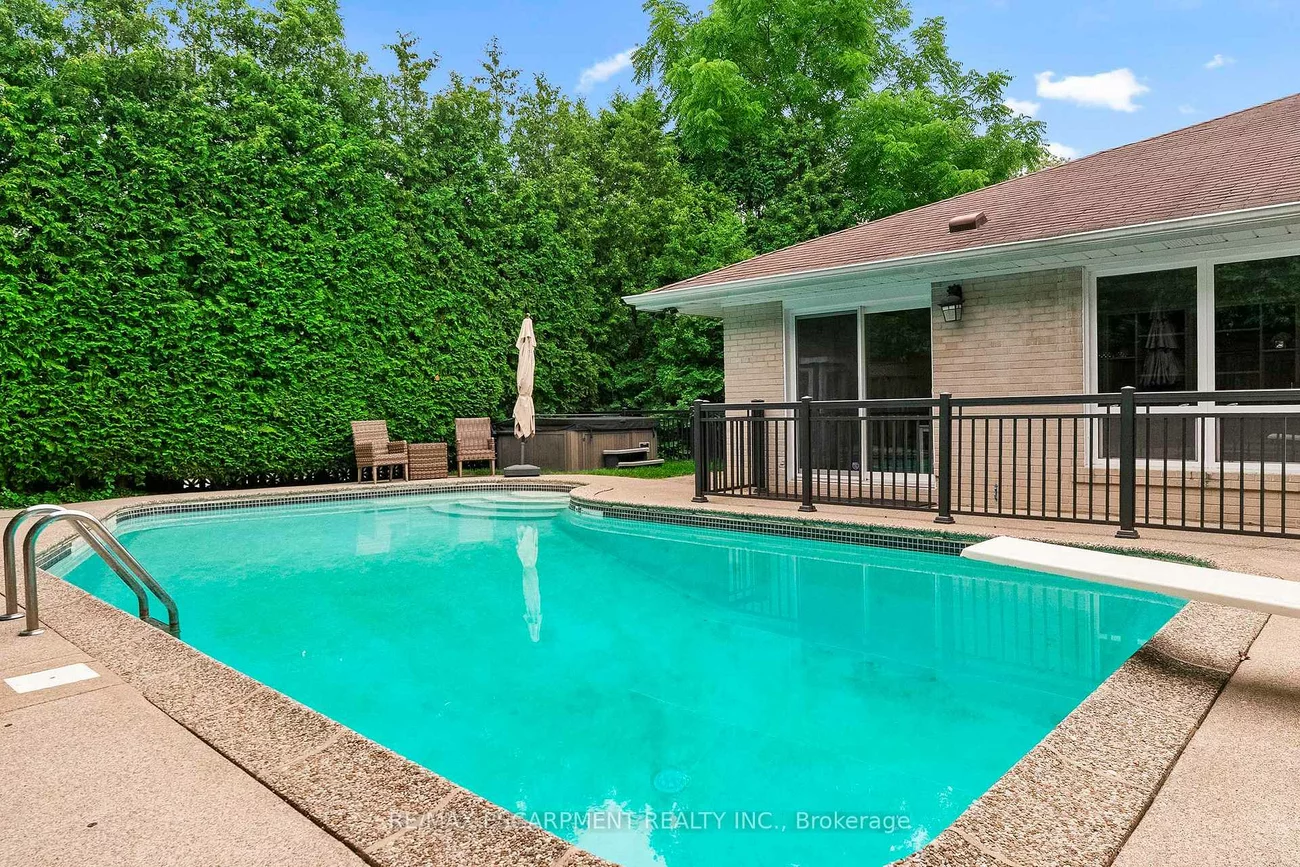 615, VANESSA, Lorne Park, Mississauga