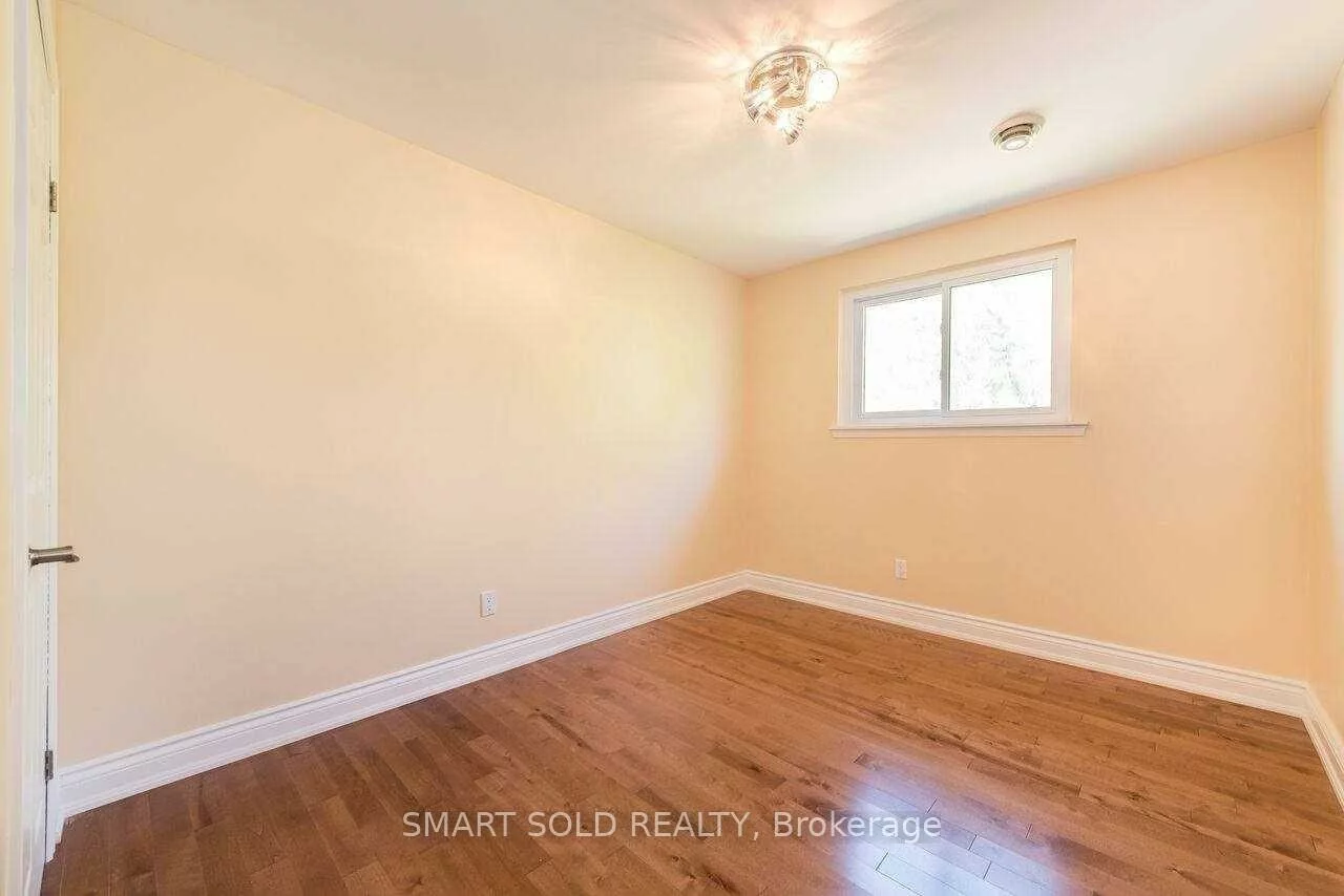 1116, Pomona, Erindale, Mississauga