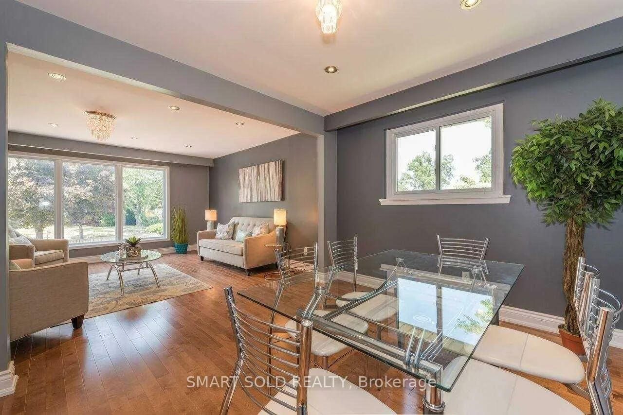 1116, Pomona, Erindale, Mississauga