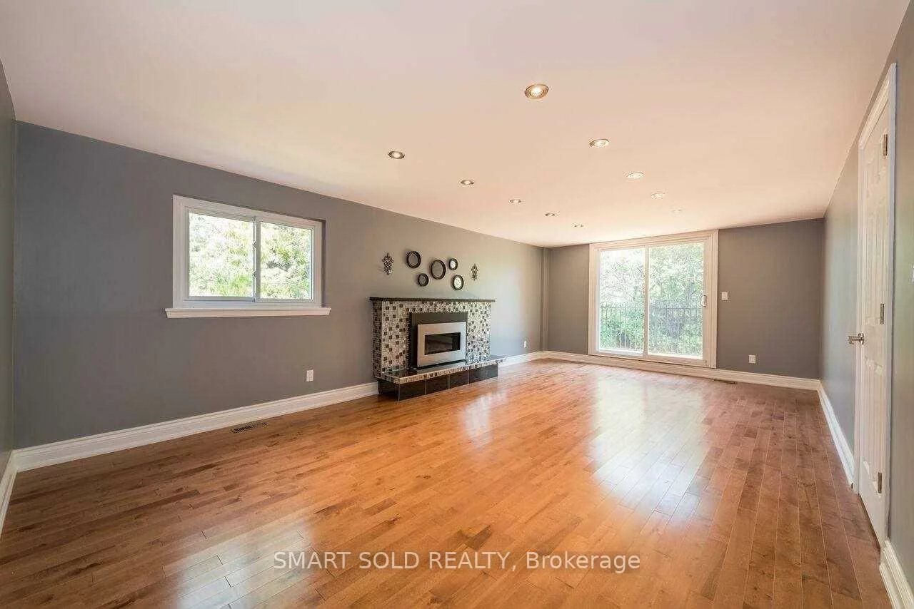 1116, Pomona, Erindale, Mississauga