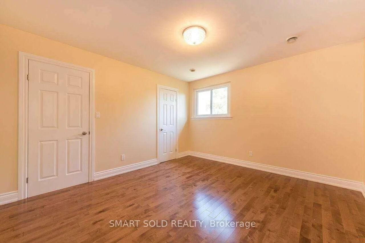 1116, Pomona, Erindale, Mississauga
