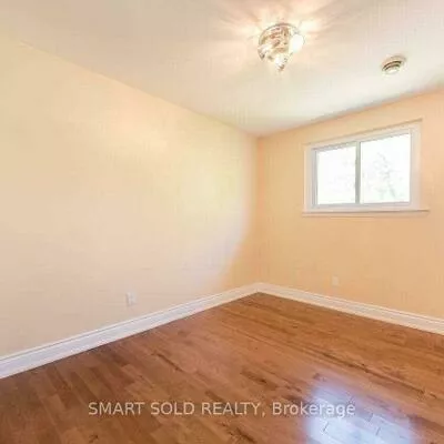 1116, Pomona, Erindale, Mississauga
