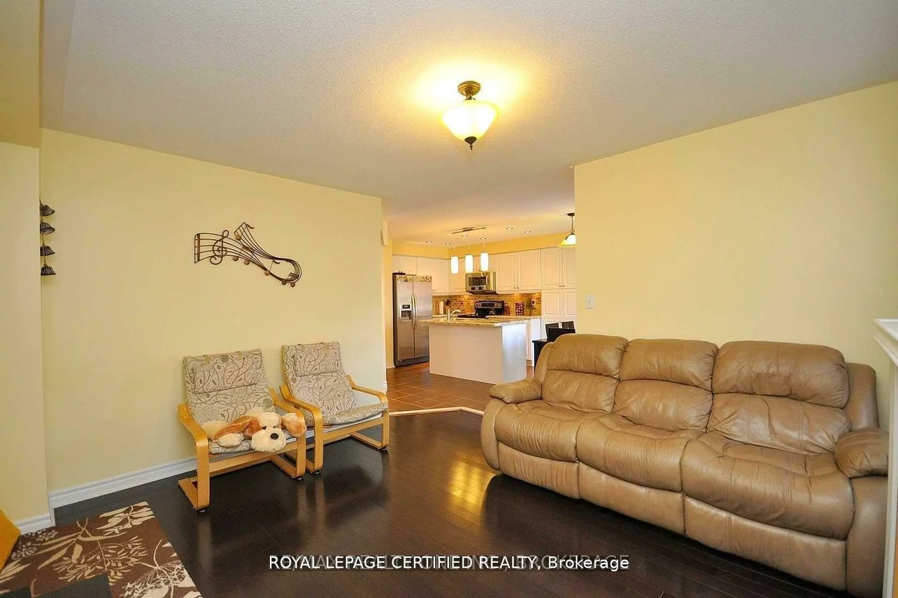 426, Orange Walk, Hurontario, Mississauga
