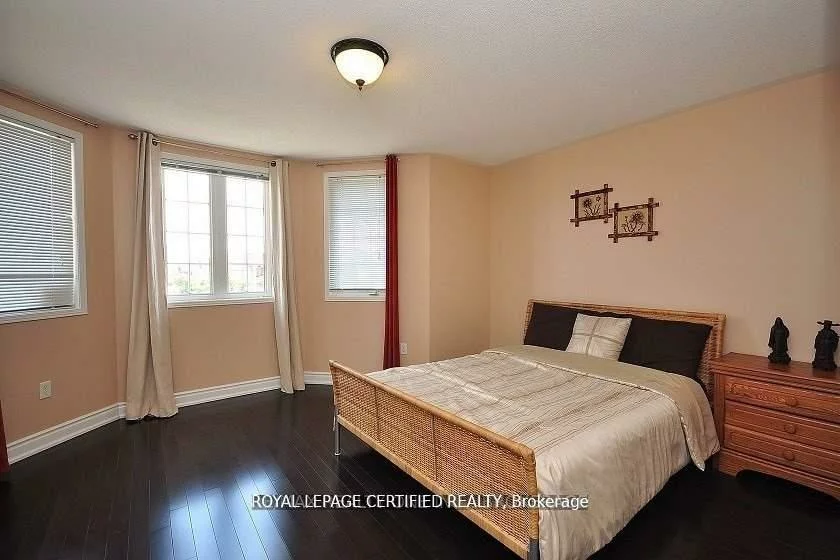 426, Orange Walk, Hurontario, Mississauga