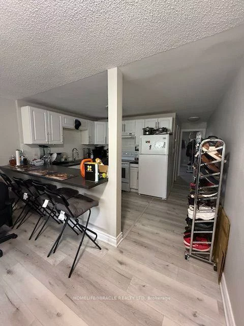 9, Ellen, Streetsville, Mississauga