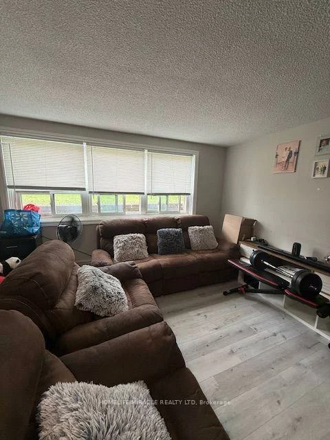 9, Ellen, Streetsville, Mississauga