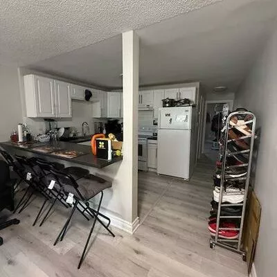 9, Ellen, Streetsville, Mississauga