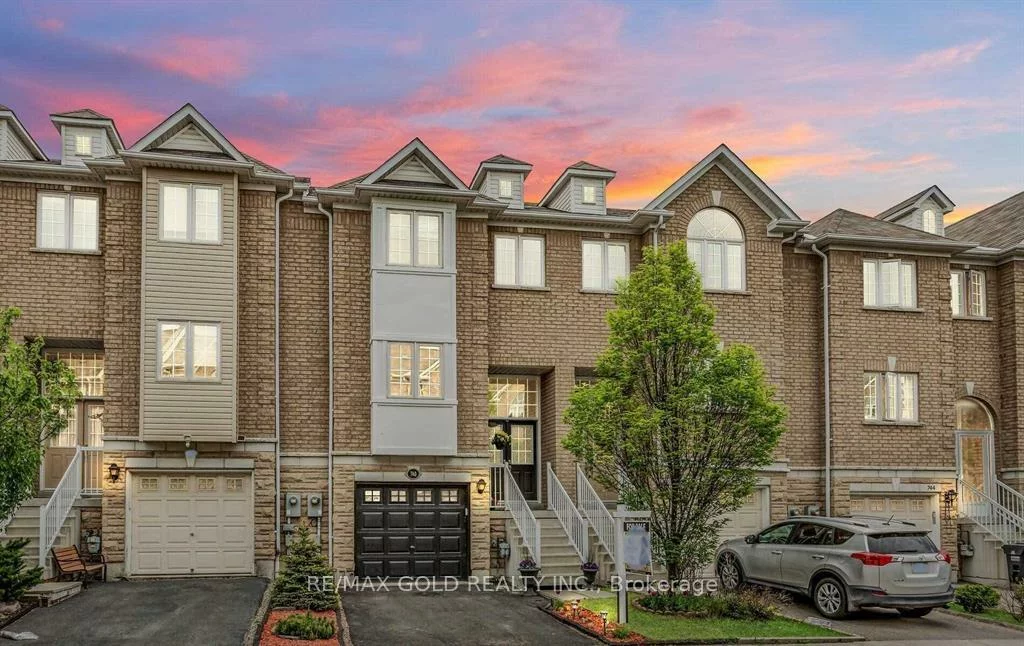 740, Maxman, Hurontario, Mississauga