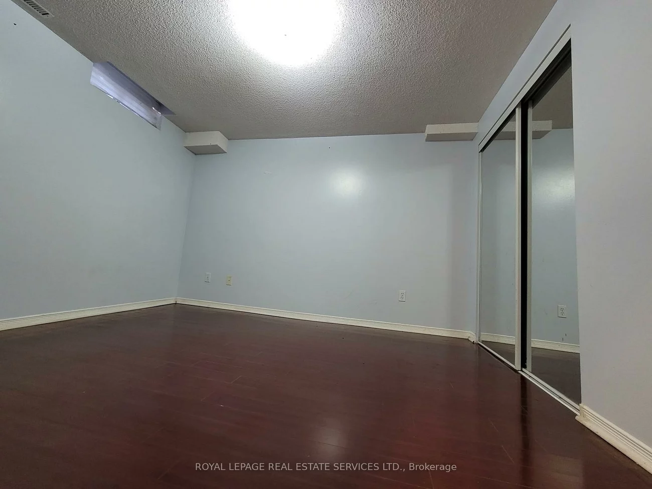 323, Winfield, Hurontario, Mississauga
