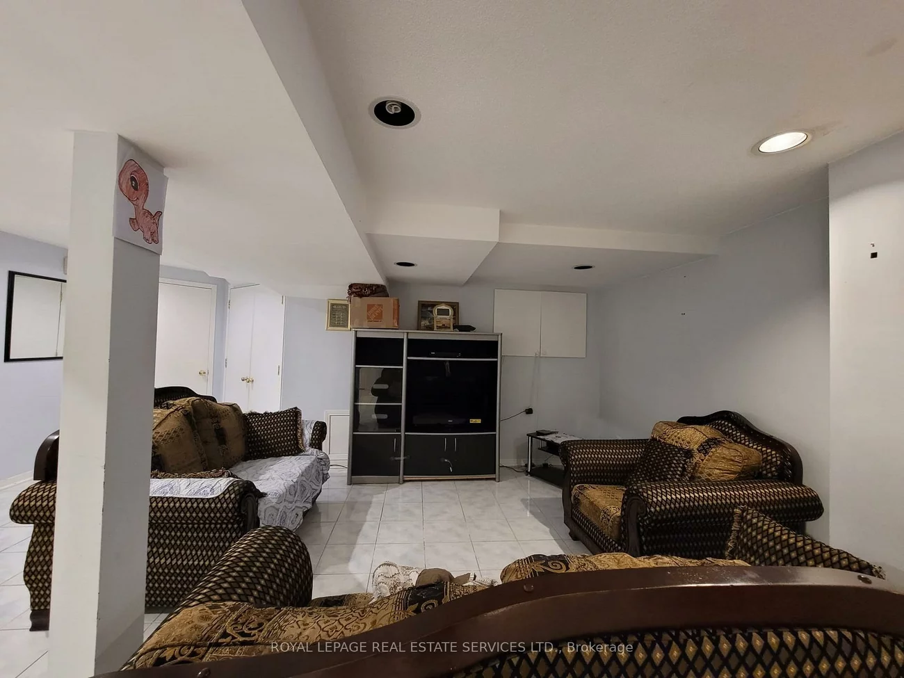 323, Winfield, Hurontario, Mississauga