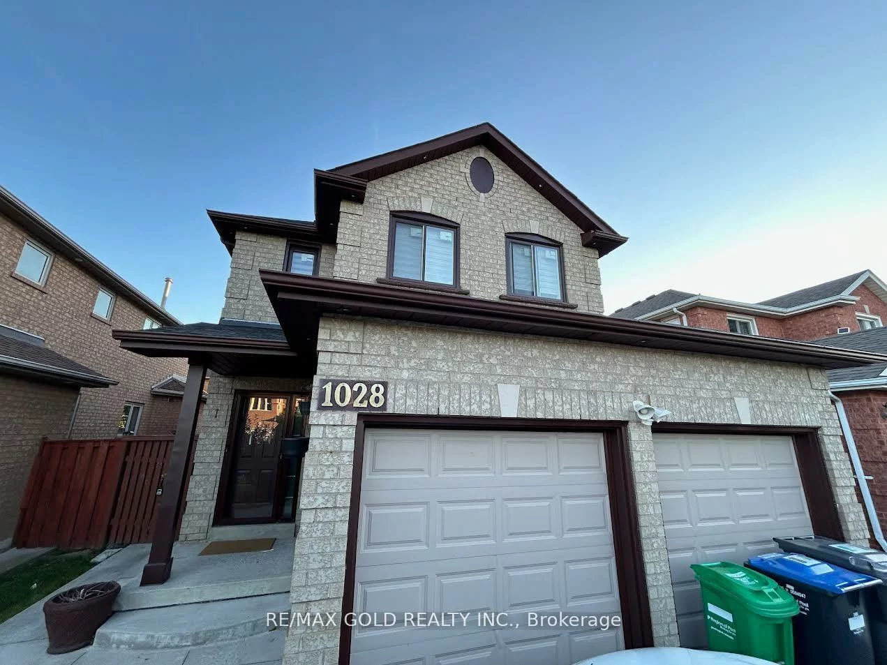 1028, Fernandez, East Credit, Mississauga