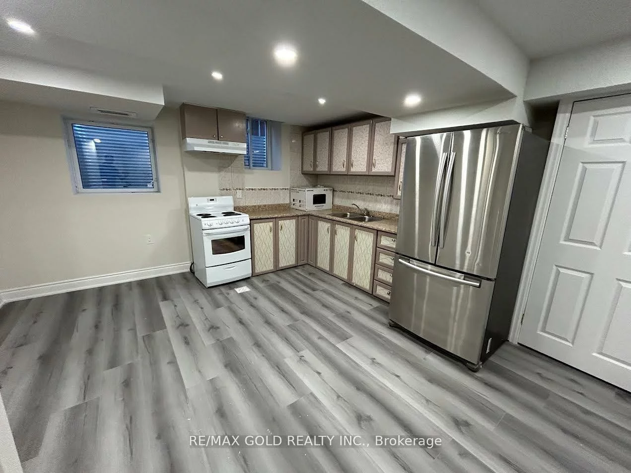 1028, Fernandez, East Credit, Mississauga