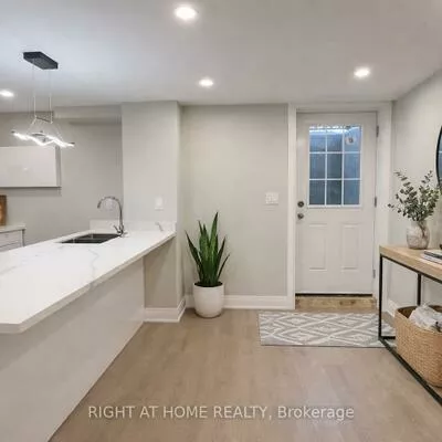 3551, Autumnleaf, Erin Mills, Mississauga